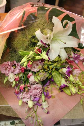 スタンド花　花束　花ギフト　花を贈る　フラワーギフト　誕生日花hanataba-ryousin