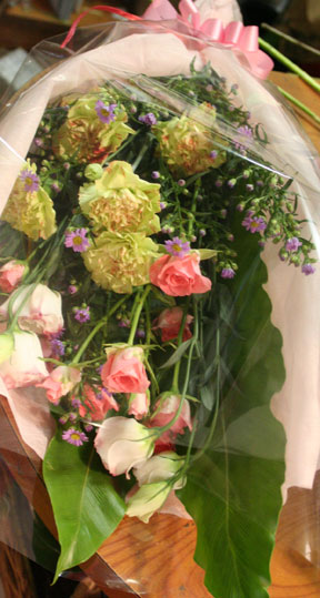 スタンド花　花束　花ギフト　花を贈る　フラワーギフト　誕生日花いさん　花束