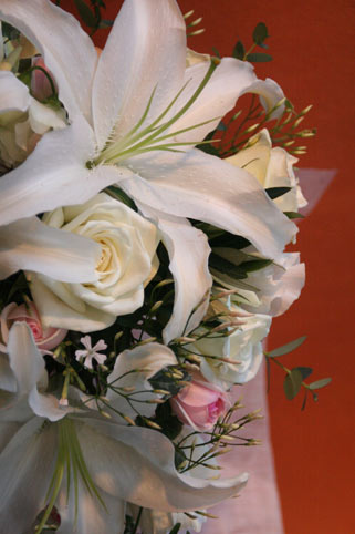 スタンド花　花束　花ギフト　花を贈る　フラワーギフト　誕生日花ユリアップ