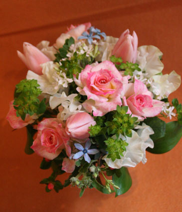 スタンド花　花束　花ギフト　花を贈る　フラワーギフト　誕生日花薬師寺さん