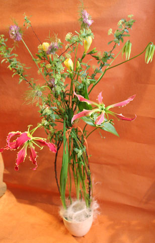 スタンド花　花束　花ギフト　花を贈る　フラワーギフト　誕生日花かずえさんグロリ