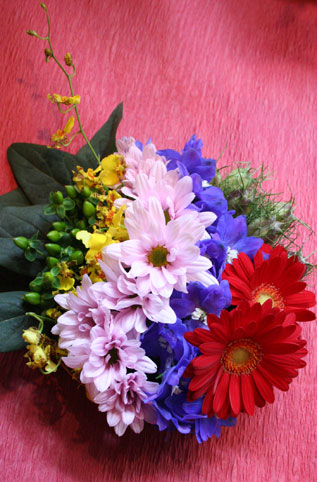 スタンド花　花束　花ギフト　花を贈る　フラワーギフト　誕生日花ねもとさん　皿